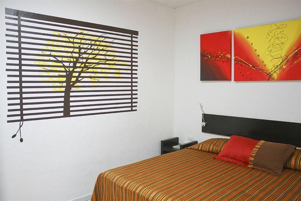 Aparthotel Siete 32 Mérida Exterior photo