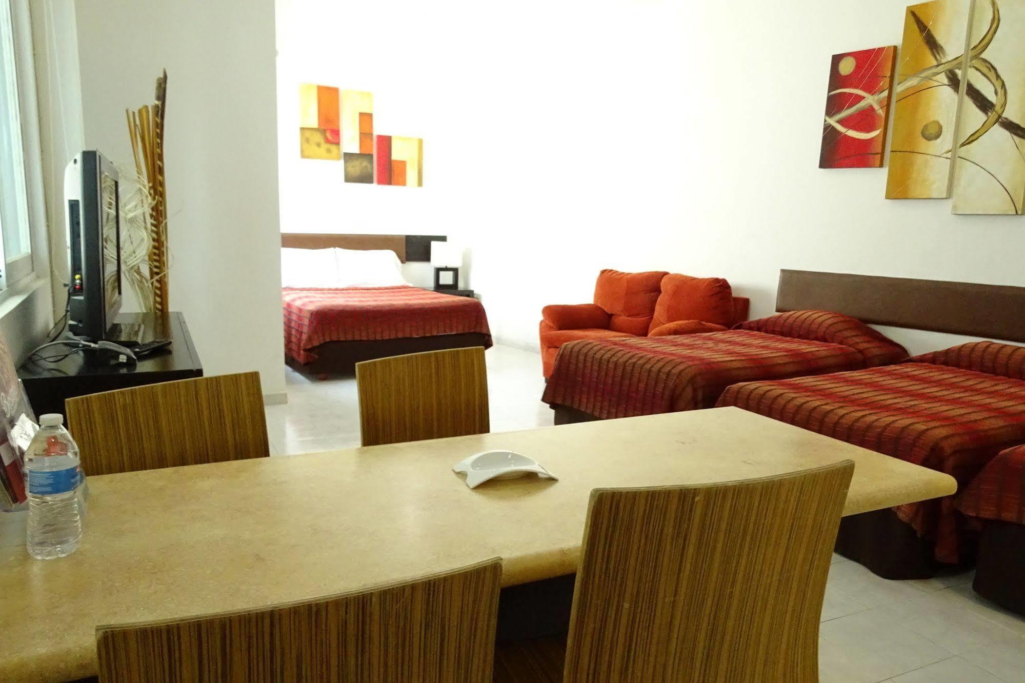 Aparthotel Siete 32 Mérida Exterior photo