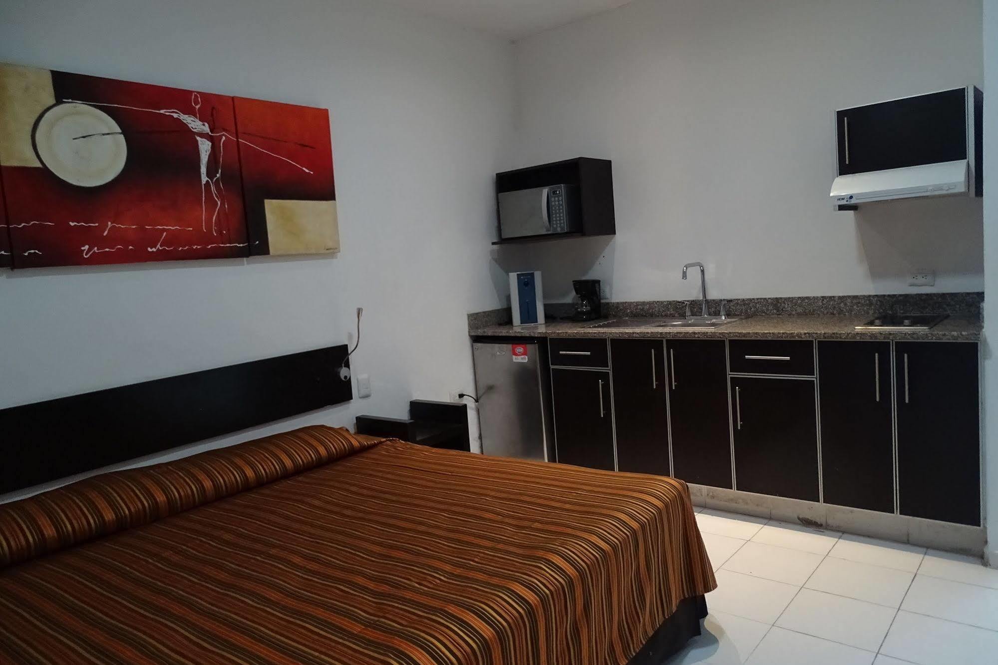 Aparthotel Siete 32 Mérida Exterior photo